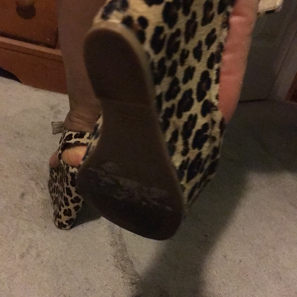 Leopard Wedges - Picture 7 of 8